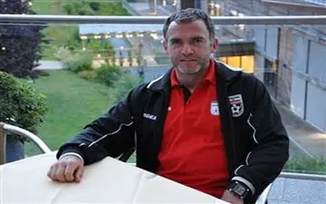 دستیار کی‌روش فردا استقلالی می‌شود؟