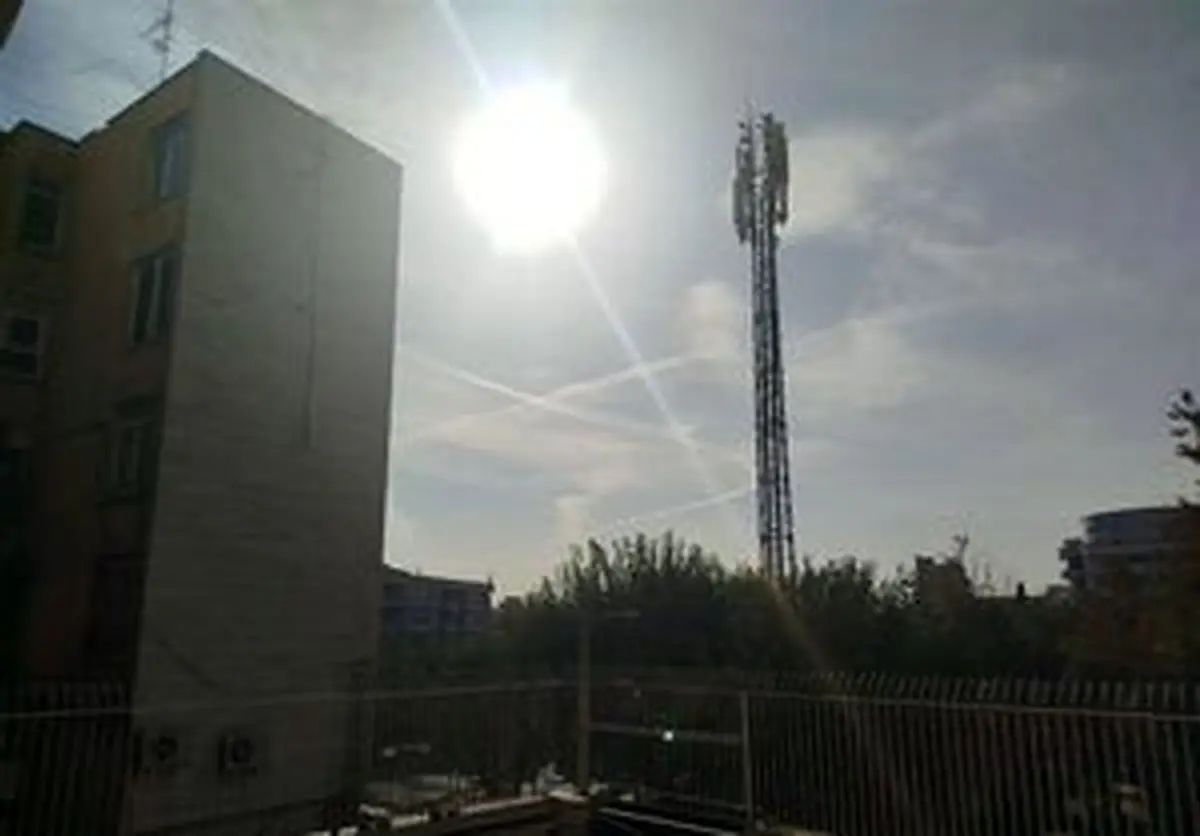 ماجرای ابرهای خطی در آسمان تهران چیست؟