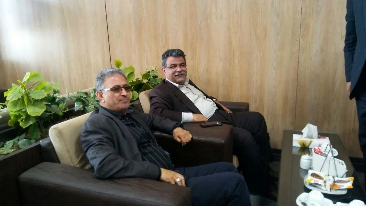 شهردار کرمانشاه: سفر مدیرعامل بانک شهر در جهت احداث ورزشگاه در سرپل ذهاب است/ شهرداری نقش هماهنگی برعهده دارد
