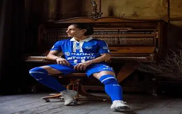 لباس آبی به تن حسین‌نژاد نشست! (عکس)