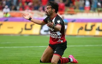 ناراحتی رضاییان از تعویض در دربی