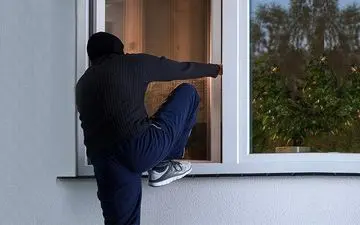 انهدام باند ۷ نفره سرقت از خانه‌های خالی در تهران
