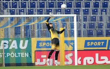 ماجرای درخواست غیرمنتظره داور از بیرانوند/ گلر پرسپولیس را قبل از سوت آغاز بازی به رختکن فرستادند
