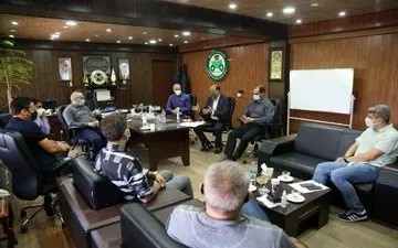 تلاش هیات مدیره ذوب آهن برای بازگشت به روزهای خوب / جلسه مشترک هیات مدیره باشگاه و کادرفنی تیم فوتبال ذوب آهن