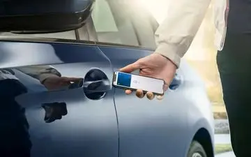 آیفون و اپل واچ جایگزین سوئیچ خودروهای مینی می‌شوند
