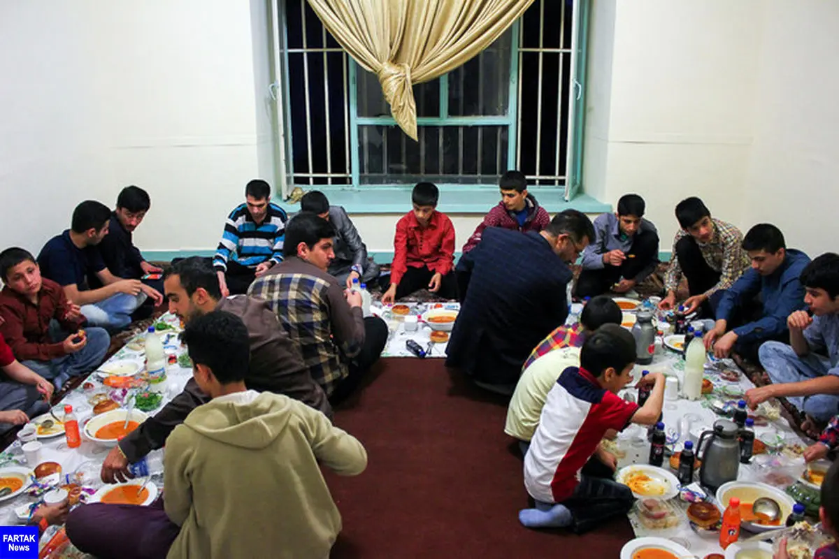 بهره‌مندی مددجویان تهرانی از سفره‌های افطار و سبد ارزاق رمضان