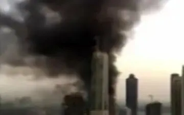 آتش سوزی در ساختمان‌های اطراف برج خلیفه + فیلم