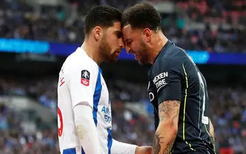 حمایت اسطوره فوتبال انگلستان از لژیونر ایرانی در برابر هموطنش + عکس