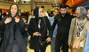هجوم هواداران به "آنا نعمتی" و "سحر زکریا" در حال خرید در یک پاساژ + عکس