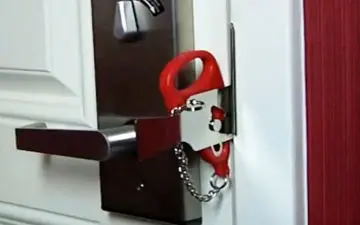 قفل عجیب و متفاوتی که امنیت درب‌ها را تضمین می‌کند + فیلم 