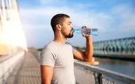 چطور با نوشیدن آب وزن کم کنیم؟