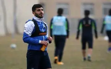  منصوریان از مدافع جوانش دلجویی کرد