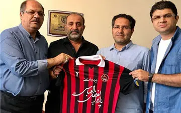 محمدی با سیاه‌جامگان تمدید کرد