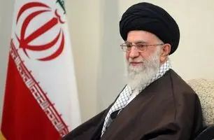 تصویری قدیمی از رهبر شهید انقلاب هنگام استراحت + عکس