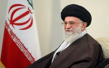 تصویری قدیمی از رهبر شهید انقلاب هنگام استراحت + عکس