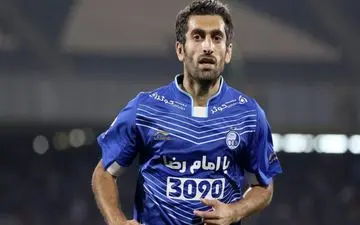 ستاره سابق استقلال، شفر را با خاک یکسان کرد