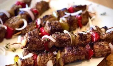 طرز تهیه کباب چنجه خانگی؛ نکات طلایی برای کبابی نرم و آبدار