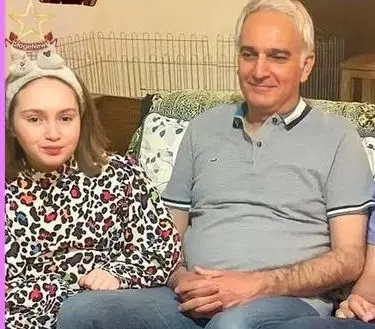 عکسی جالب و دیده نشده از بیژن بنفشه خواه در کنار دخترش که چهره ای بسیار اروپایی و زیبا دارد منتشر شد.