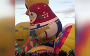 فستیوال بزرگ بالن‌های عجیب و غریب در مکزیک