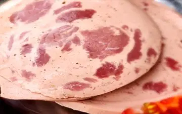 سوسیس و کالباس را باید سرخ بکنیم؟