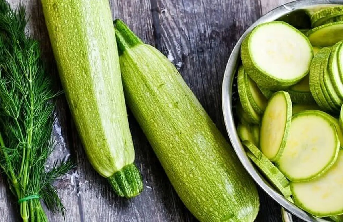 نفخ و یبوست را با این سبزی کمکالری درمان کنید