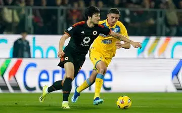 پیروزی رُم بر فروزینونه با گلزنی آزمون