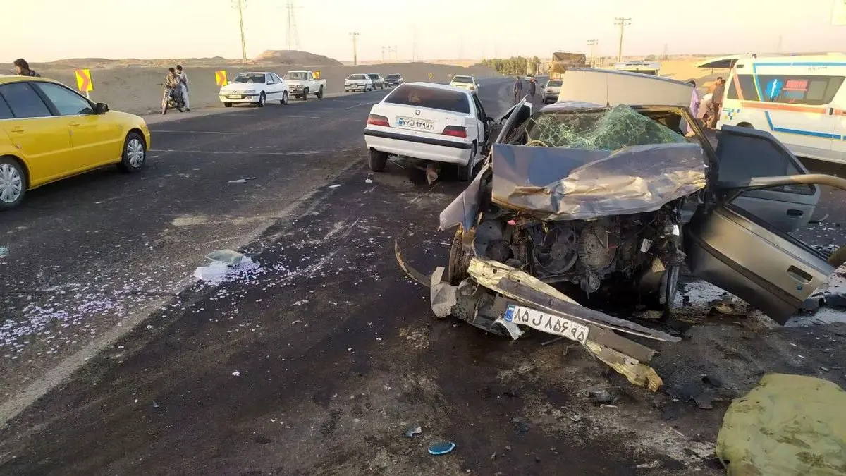 تصادف مرگبار در جاده زابل؛ بی‌مبالاتی راننده جان ۶ نفر از جمله سه کودک را گرفت