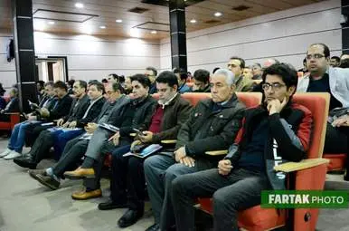 تجلیل از صادر کنندگان برتر در اتاق بازرگانی،صنایع و معادن استان کرمانشاه به روایت تصویر