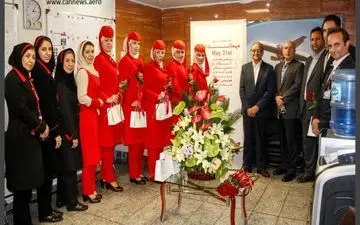 مهمانداران قرمز پوش ایرانی! + عکس