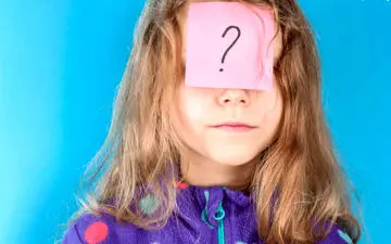 سوالات جنسی کودکان از چه زمانی شروع می‌شود؟