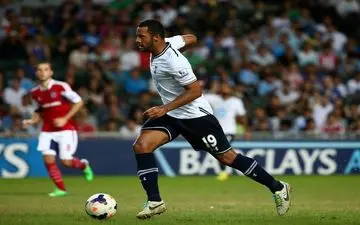 دمبله چیزی کم از مارادونا و رونالدینیو ندارد!