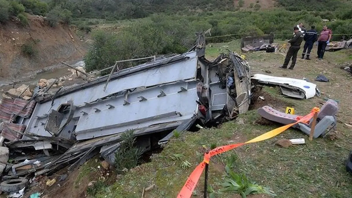 حادثه ای هولناک/سقوط مرگبار اتوبوس به دره‌