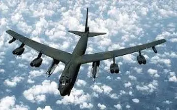 مانور آمریکا با بمب‌افکن بی-۵۲ در شرق آفریقا