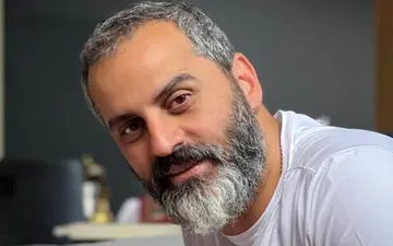 بازی محرمانه علیرام نورایی بعد از سریال گاندو
