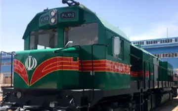 رئیس قطارتهران- یزد تعلیق شد/ پای ضرب و شتم بانوی محجبه در میان بود