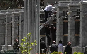 ترفندی کثیف از تروریست های حادثه تهران+عکس