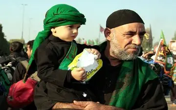 کوچکترین زائر امام حسین(ع) در پیاده روی اربعین+فیلم