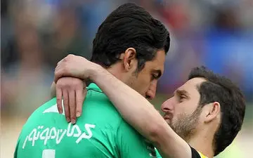 واکنش جالب کاپیتان استقلال به مصدومیت ستاره پرسپولیسی + عکس