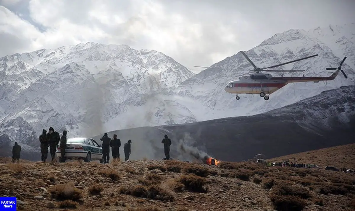 خلبان بالگردی که لاشه هواپیما را پیدا کرد؛ کسی زنده نمانده است/اگر هواپیما کمی بالاتر بود قله را رد می‌کرد/ معلوم نیست چرا ارتفاع هواپیما کم شده و با قله برخورد کرده است