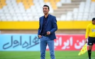 عنایتی از هوادار خداحافظی کرد