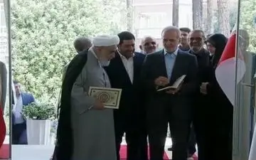 رئیس جمهور دفتر کار خود را تحویل گرفت

