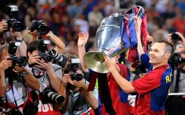 اینیستا از فوتبال خداحافظی کرد 