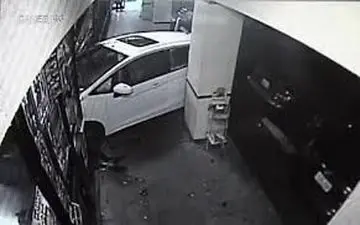 راننده ناشی شام مشتریان را زهرمار کرد 