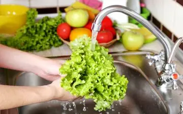 تمیز کردن سبزیجات با مواد طبیعی