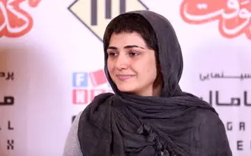  باران کوثری برای تماشای "گذر موقت" به مگامال رفت