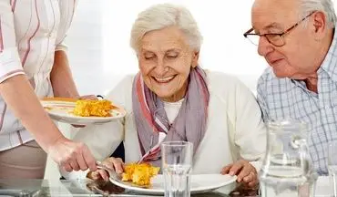 تغذیه مناسب برای سالمندان: حفظ سلامتی در دوران پیری