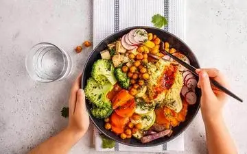 حذف وعده غذایی چه بلایی سرتان میاورد!