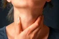 چرا احساس می کنم لقمه در گلوم گیر کرده؟