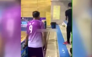 شکست عادل فردوسی‌پور مقابل حسین طیبی در کل‌کل فوتبالی