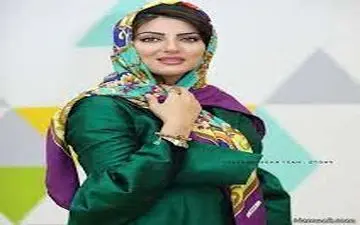 استایل خاص هلیا امامی با شلوار گل گلی همه را شوکه کرد| این تیپ هلیا امامی کولاک کرد